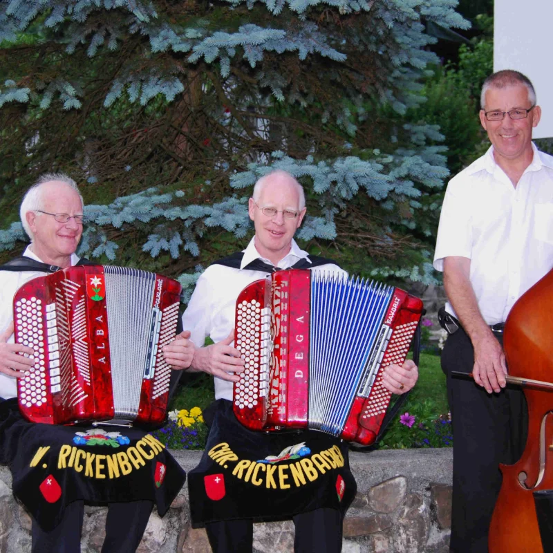 Handorgelduett Gebrüder Rickenbacher, Illgau SZ, am Bass Sepp Lagler