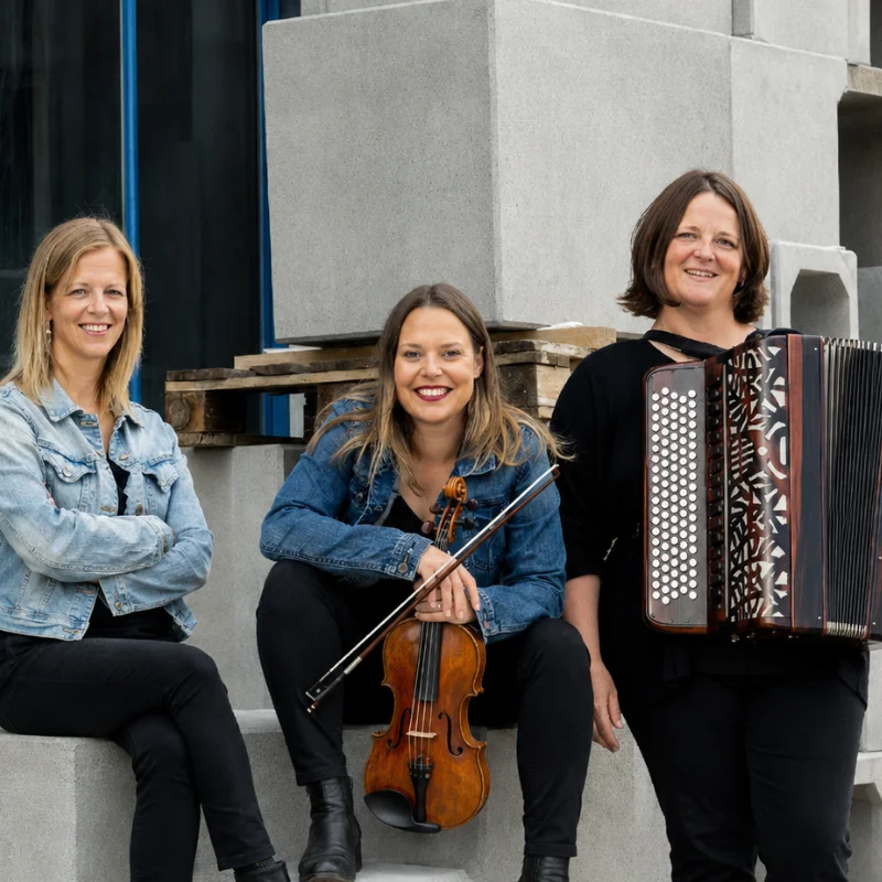 Trio InterFolk