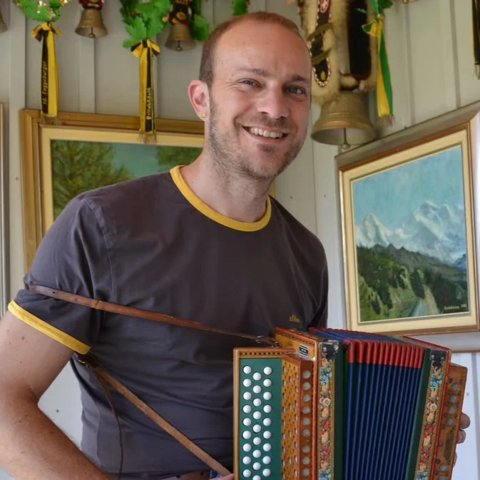 Simon Lüthi