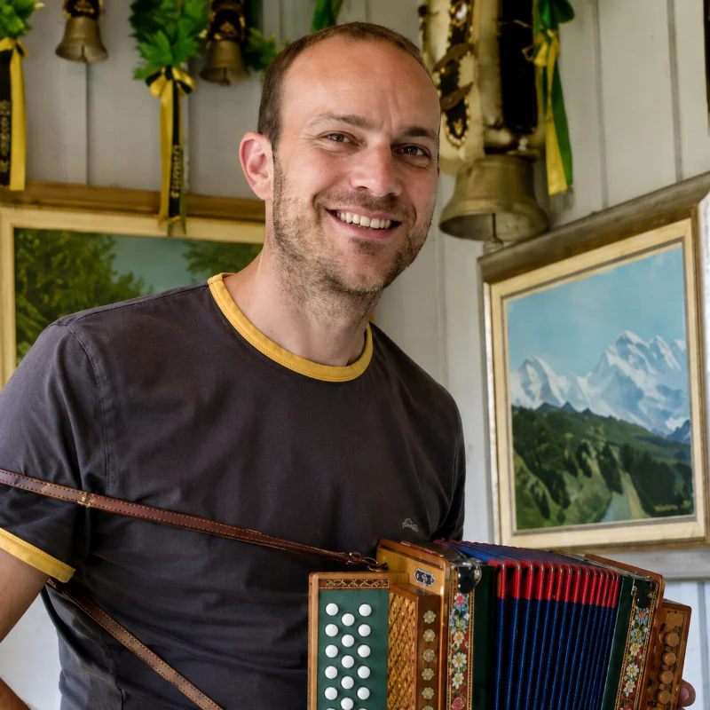 Simon Lüthi