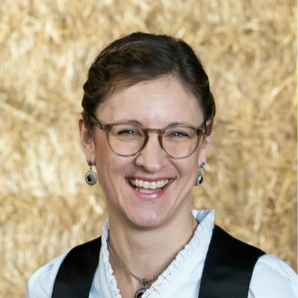 Yvonne Fend